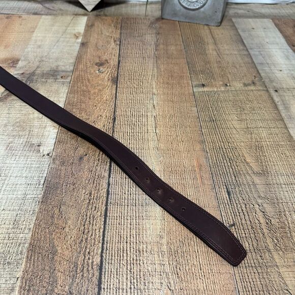 CARHARTT MENS LEATHER ENGRAVED BUCKLE BELT
Size 34 - Picture 11 of 14